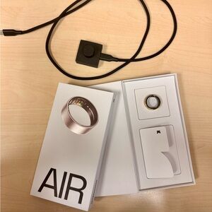Size 8 Ultrahuman AIR Smart Ring with Charging Cable - Bionic Gold